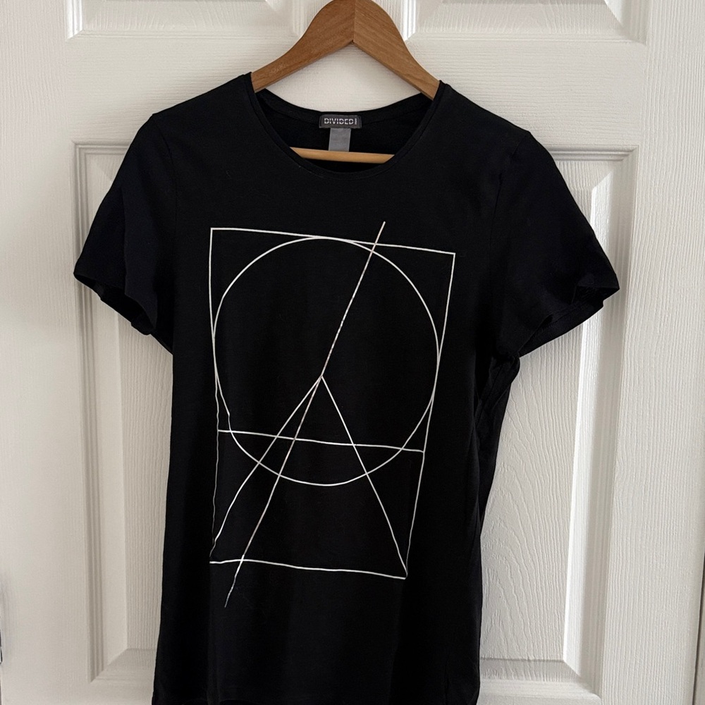 Divided Black Tee with Abstract Line Art